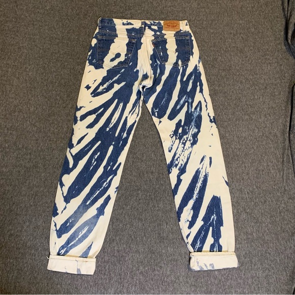 Womans Levis High Waisted Bleached Jeans - Picture 8 of 12
